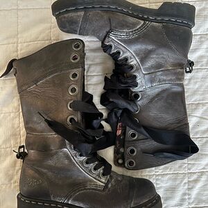Dr. martens 1914 triumph boots